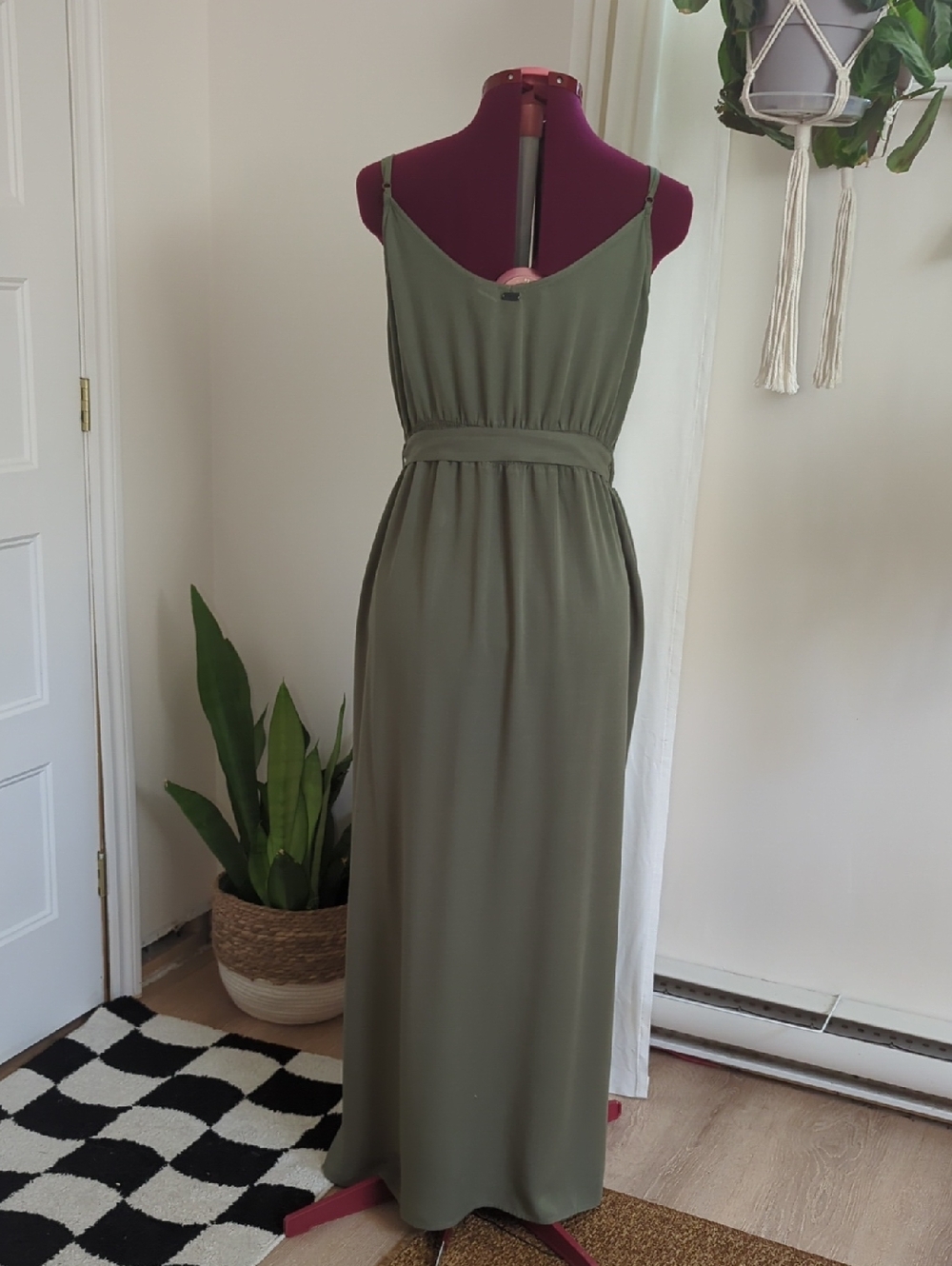 Flowing Olive Maxi Dress with Smocked Waist and Spaghetti Straps / XL - Picture 6 of 7